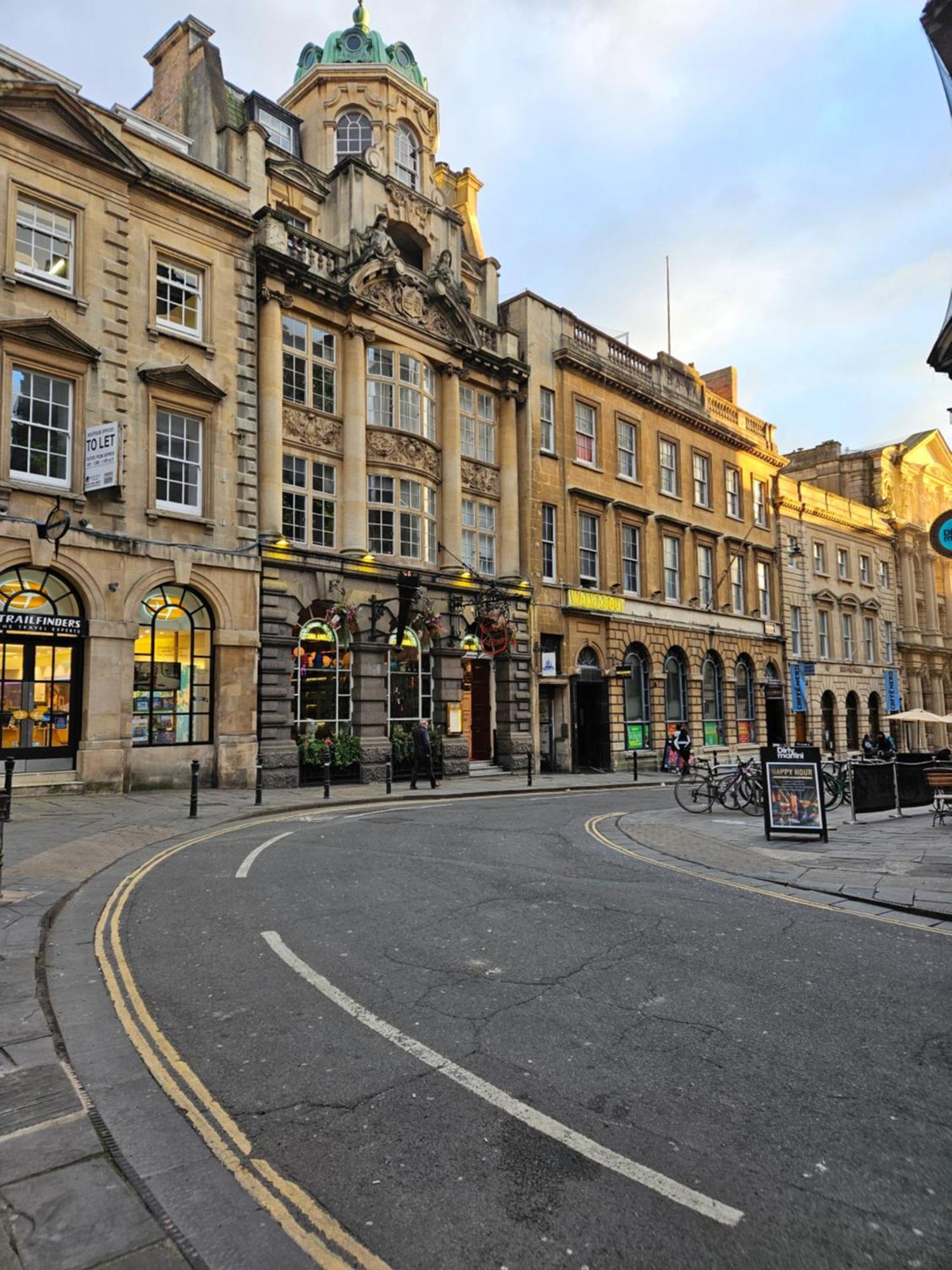 Appartement Centre Location On Corn Street *
